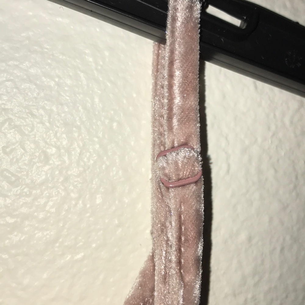 Pink crushed velvet spaghetti strap tank - Picture 4 of 4